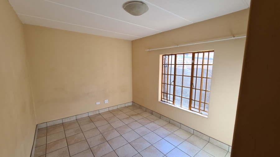 To Let 1 Bedroom Property for Rent in Die Bult North West